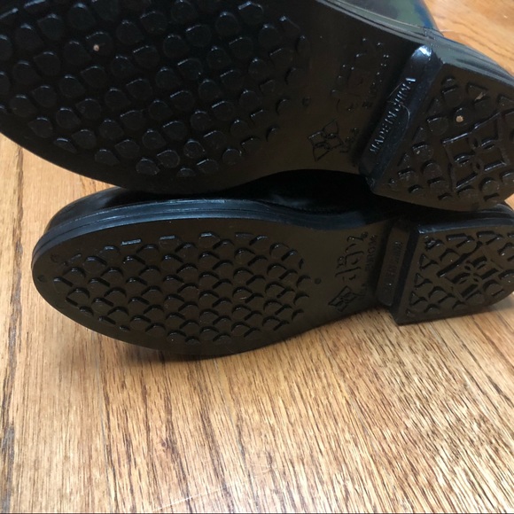 Brand new Dav Weatherproof Luxury Boots -  size 6